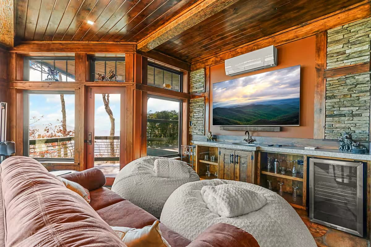 Mama Bear Cabin photo 10