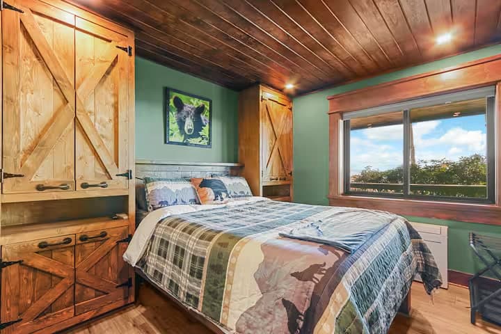 Mama Bear Cabin photo 12