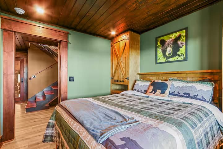 Mama Bear Cabin photo 15