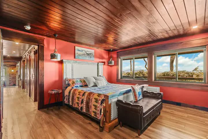 Mama Bear Cabin photo 27