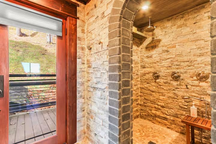 Mama Bear Cabin photo 33