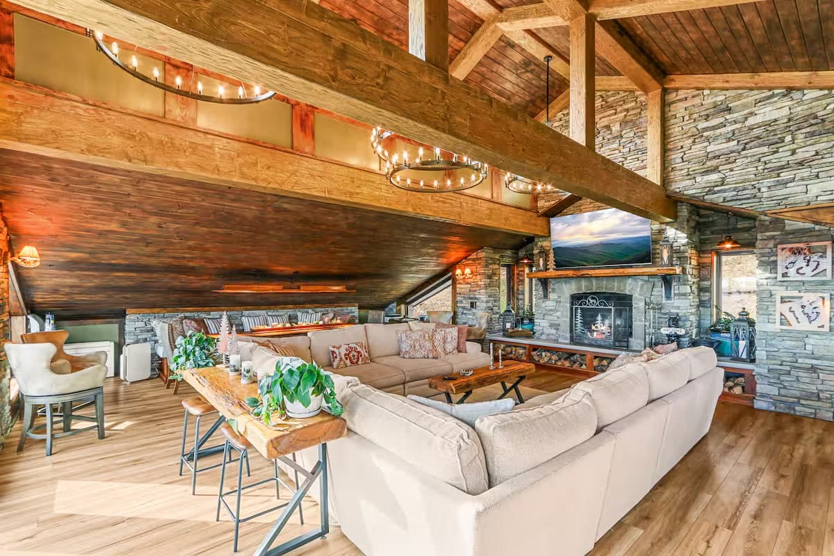 Mama Bear Cabin photo 37